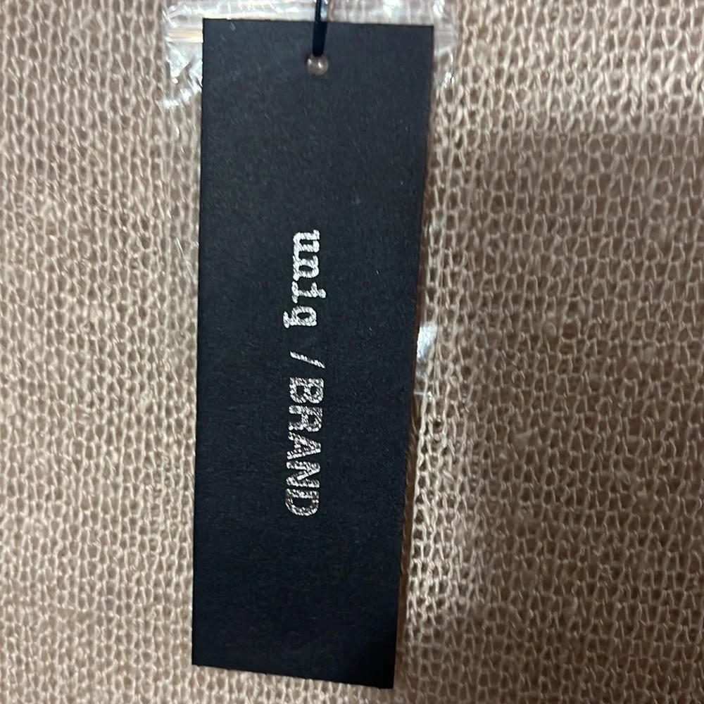 Uniq sweater